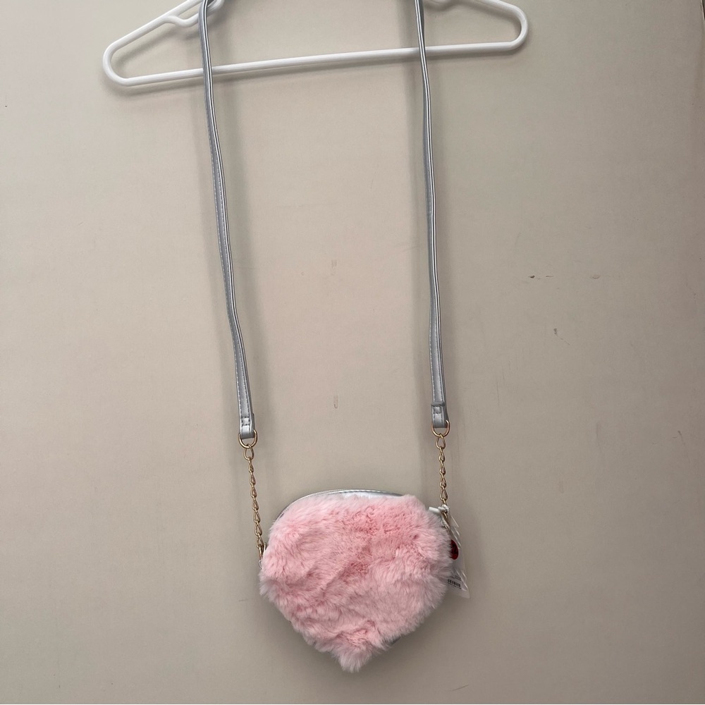 NWT • OMG Accessories - Faux Fur Pink Heart/ Silver Crossbody purse